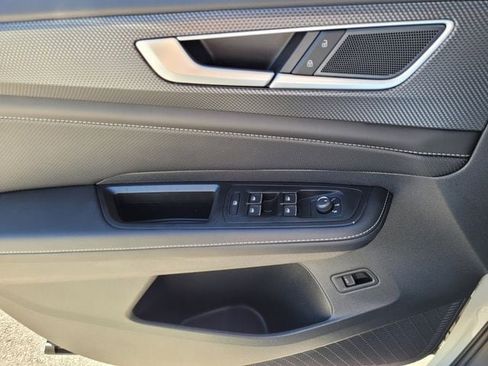 New 2026 Volkswagen Atlas Cross Sport SEL R-Line image 27