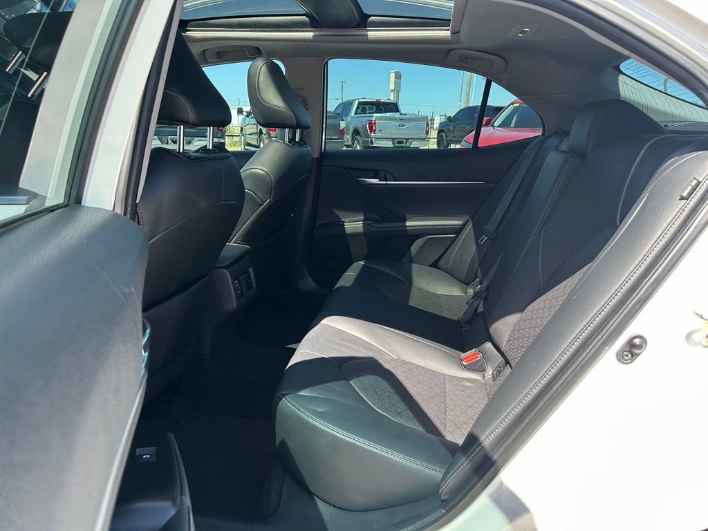 Used 2020 Toyota Camry XSE FWD image 13