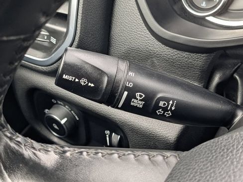 Used 2024 RAM 1500 Laramie AWD/4WD image 26