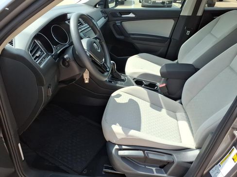 Used 2019 Volkswagen Tiguan S w/ Driver Assistance Package FWD image 13
