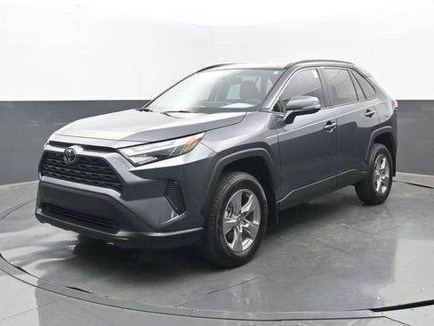 Used 2025 Toyota RAV4 XLE FWD image 24