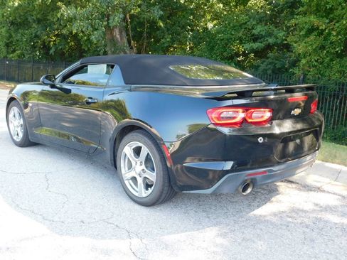 Used 2022 Chevrolet Camaro LT RWD image 3
