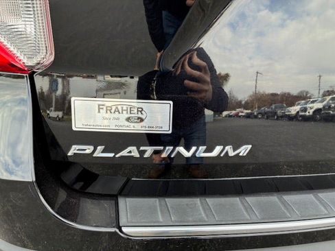 Used 2021 Ford Explorer Platinum w/ Equipment Group 601A AWD/4WD image 10