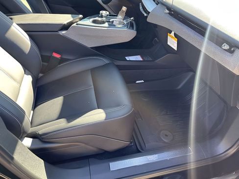 New 2026 Cadillac Optiq Luxury 1 image 16