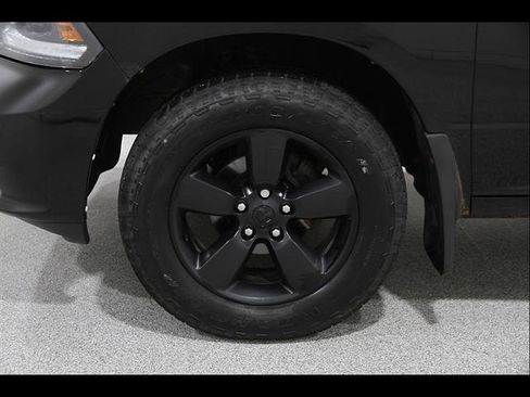 Used 2015 RAM 1500 Express w/ Black Ram 1500 Express Group AWD/4WD image 22