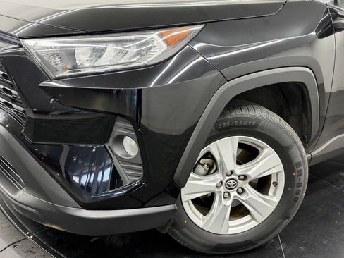 Certified 2021 Toyota RAV4 XLE FWD image 5