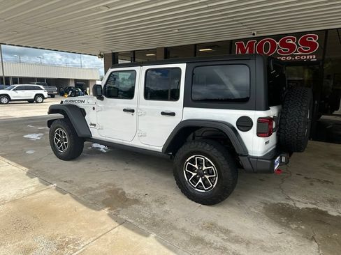 Used 2026 Jeep Wrangler Unlimited Rubicon AWD/4WD image 6