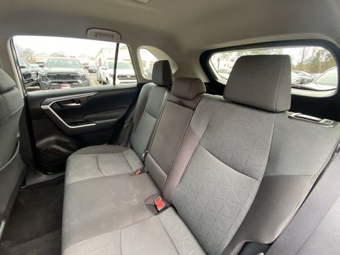 Used 2025 Toyota RAV4 XLE AWD/4WD image 22