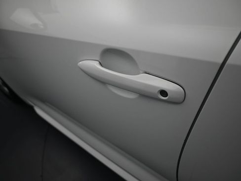 Used 2022 Toyota Corolla LE image 30