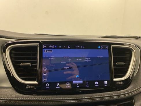 New 2026 Chrysler Pacifica Limited w/ S Appearance Package image 14