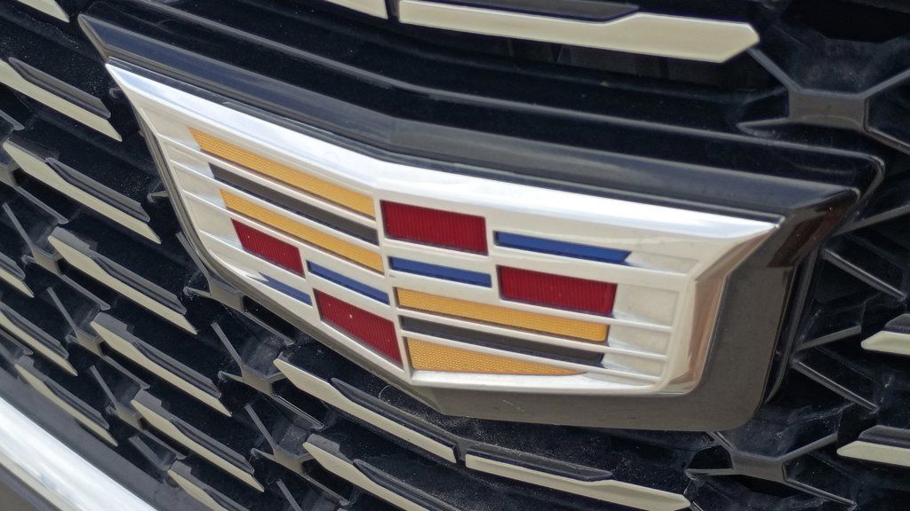 Used 2023 Cadillac XT4 Premium Luxury FWD image 16