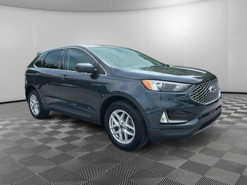 Used 2024 Ford Edge SEL w/ Convenience Package AWD/4WD image 2