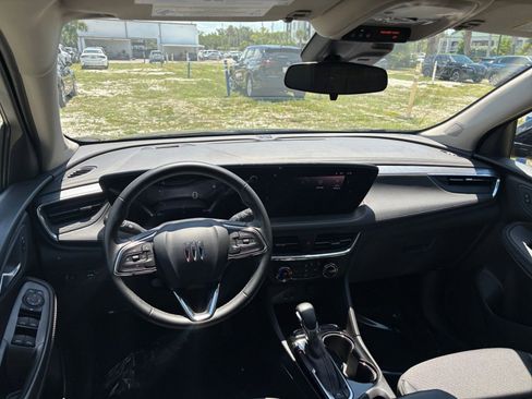Used 2025 Buick Encore GX Preferred FWD image 34