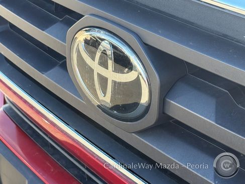 Used 2020 Toyota Tacoma SR5 image 31