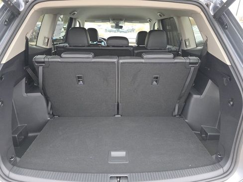 New 2024 Volkswagen Atlas SE image 12