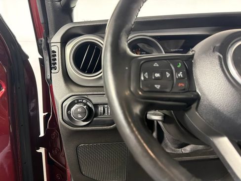 Used 2021 Jeep Gladiator Sport AWD/4WD image 14