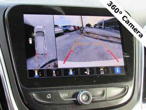 Used 2024 Chevrolet Equinox Premier image 18