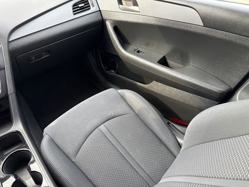 Used 2019 Hyundai Sonata SE image 13