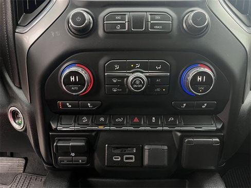 Used 2019 Chevrolet Silverado 1500 LT w/ Texas Edition image 20