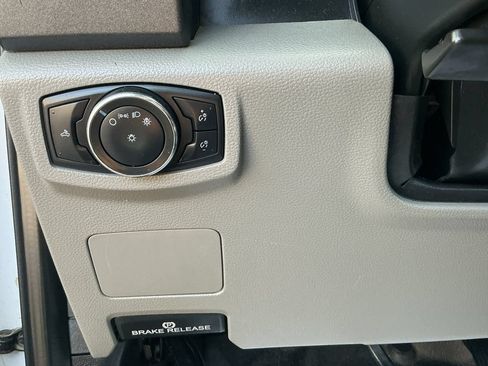 Used 2021 Ford F250 XL w/ Power Equipment Group RWD image 24