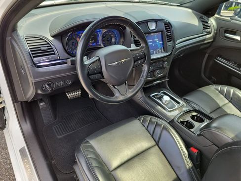 Used 2023 Chrysler 300 C RWD image 20