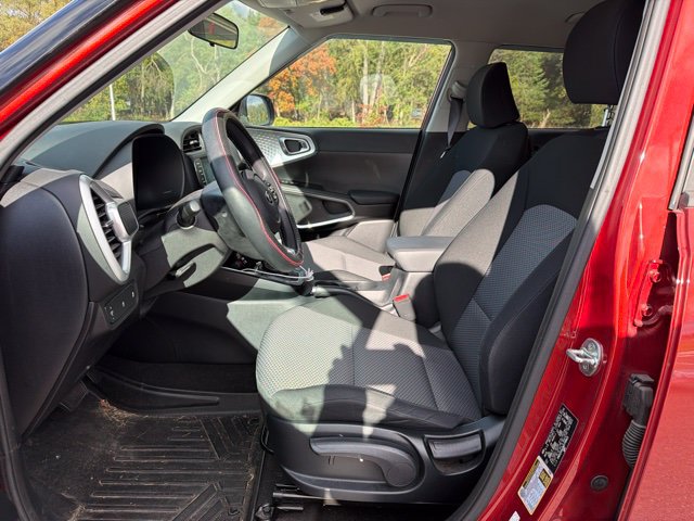Used 2021 Kia Soul LX FWD image 14