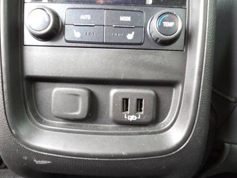 Used 2020 Buick Envision Essence image 23