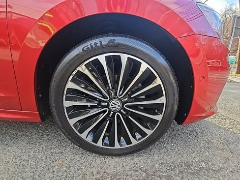 Used 2022 Volkswagen Passat 2.0T image 17