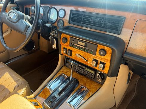 Used 1987 Jaguar XJ6 RWD image 3