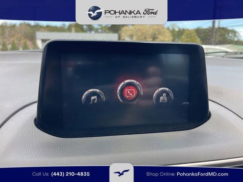 Used 2018 MAZDA MAZDA3 Sport FWD image 10