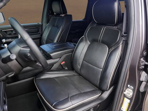 Used 2024 RAM 1500 Limited AWD/4WD image 9