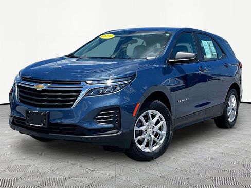 Used 2024 Chevrolet Equinox LS AWD/4WD image 3