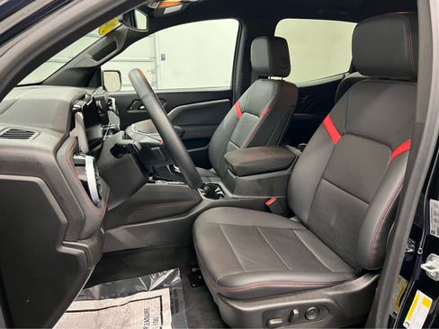 Used 2024 Chevrolet Colorado Z71 w/ Z71 Convenience Package 2 image 3