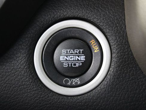 Used 2024 RAM 2500 Laramie AWD/4WD image 12