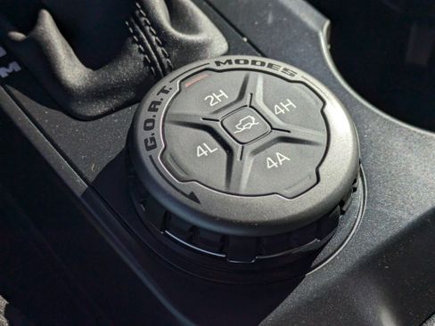 New 2025 Ford Bronco Badlands image 48