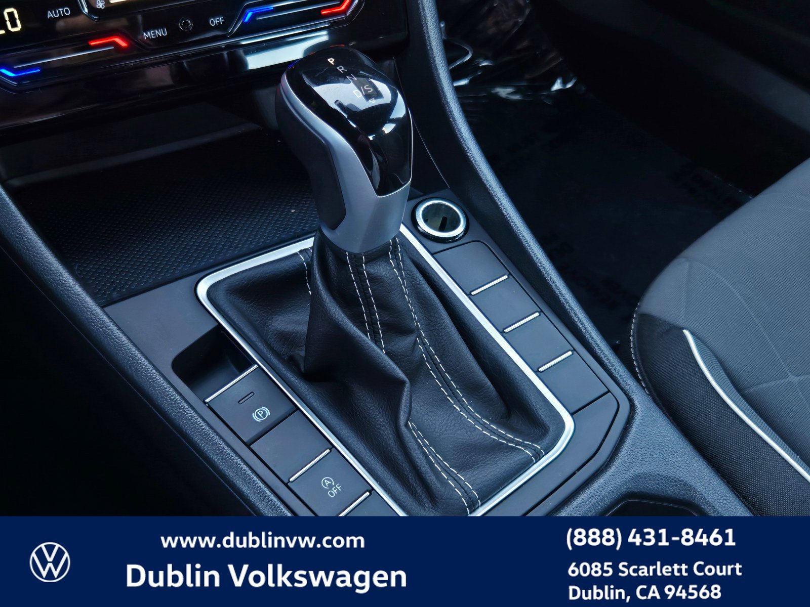 Certified 2025 Volkswagen Jetta Sport FWD image 16