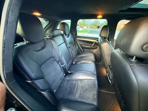 Used 2010 Porsche Cayenne GTS AWD/4WD image 22