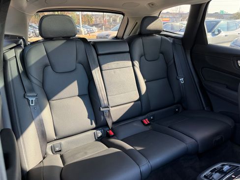 Used 2020 Volvo XC60 T6 Inscription w/ Protection Package Premier image 12