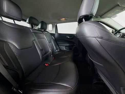 Used 2019 Jeep Compass Latitude AWD/4WD image 27