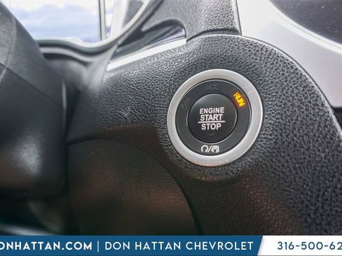 Used 2023 Chrysler 300 Touring w/ Sport Appearance Package image 11