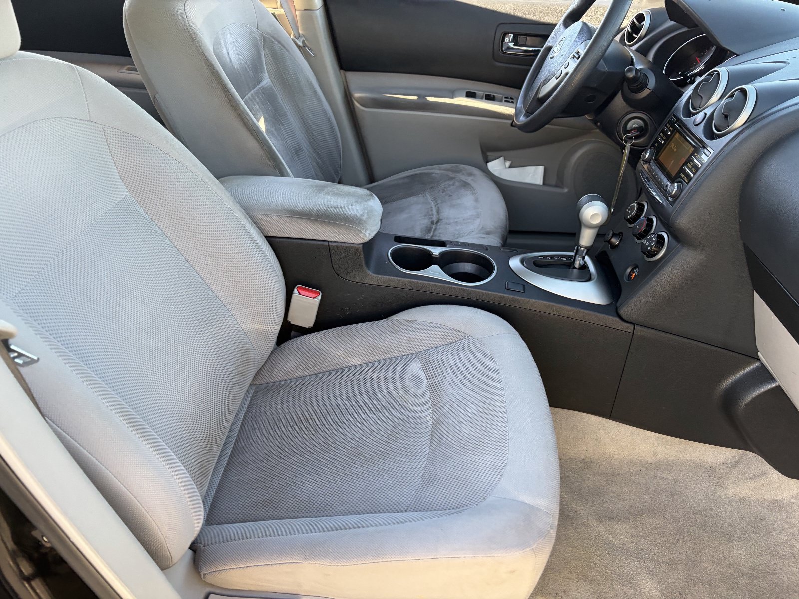 Used 2015 Nissan Rogue S w/ Convenience Package FWD image 11