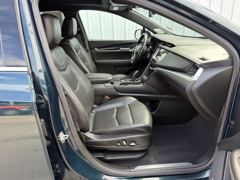 Certified 2025 Cadillac XT5 Premium Luxury AWD/4WD image 19