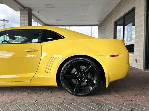 Used 2010 Chevrolet Camaro SS w/ RS Package RWD image 6