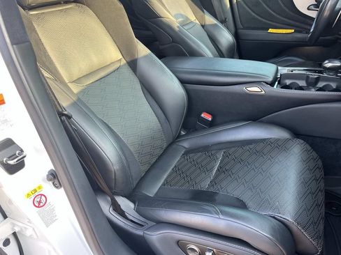 Used 2019 Lexus LS 500 F Sport w/ Accessory Package (Z1) AWD/4WD image 27