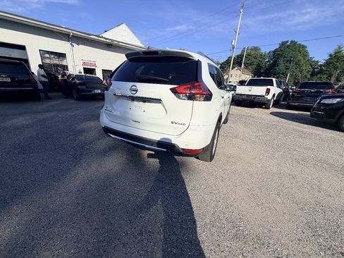 Used 2019 Nissan Rogue SV AWD/4WD image 29