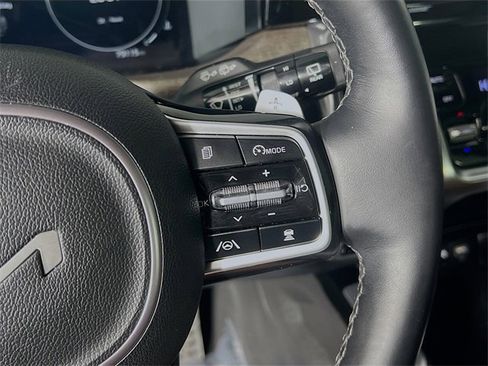 Used 2022 Kia Sorento SX Prestige w/ Rust Color Package image 17