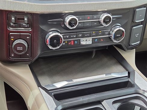 New 2026 Ford F350 Platinum w/ Platinum Plus Package image 28