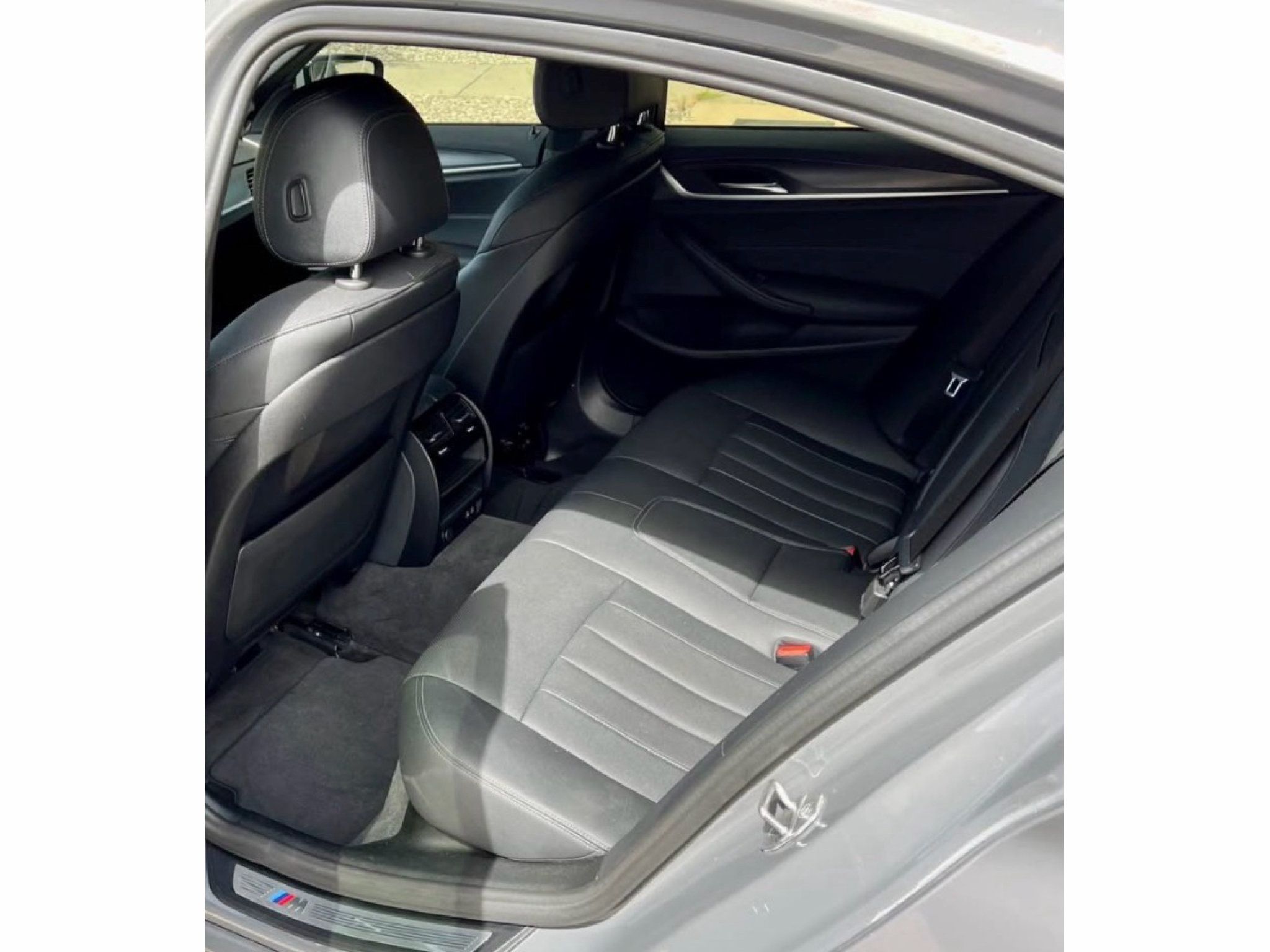 Used 2022 BMW 530i w/ M Sport Package RWD image 8