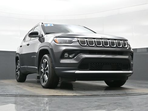 Used 2022 Jeep Compass Limited AWD/4WD image 33