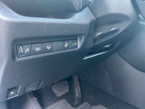 Used 2022 Toyota RAV4 SE image 21